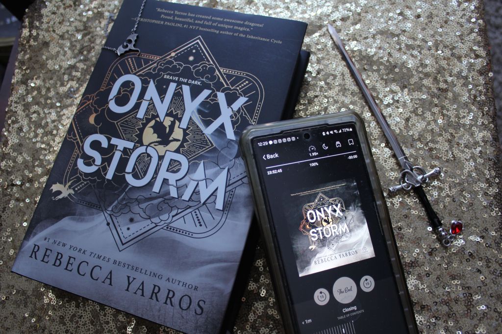 Book Review: “Onyx Storm” by Rebecca Yarros
